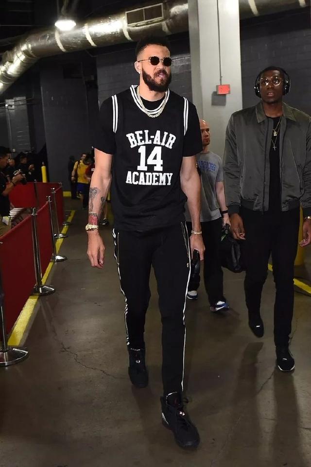 自然出现 自然出现